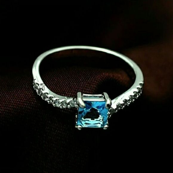 Blue Topaz CZ Ring Princess Cut WGP New - Picture 3 of 3